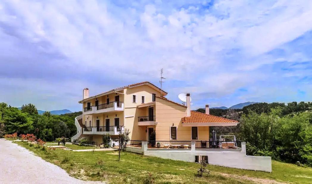 Villa Acropolis Serres Next To Center Екстер'єр фото